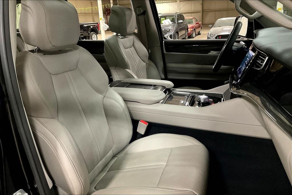 2022 Jeep Wagoneer Series II