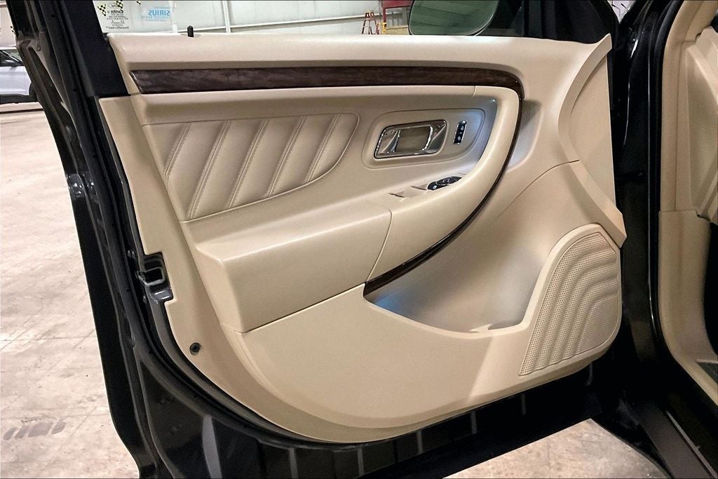 2017 Ford Taurus Limited