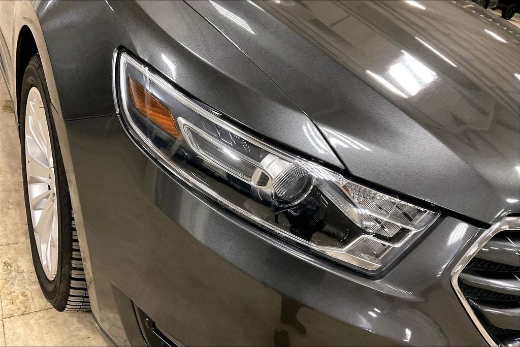 2017 Ford Taurus Limited