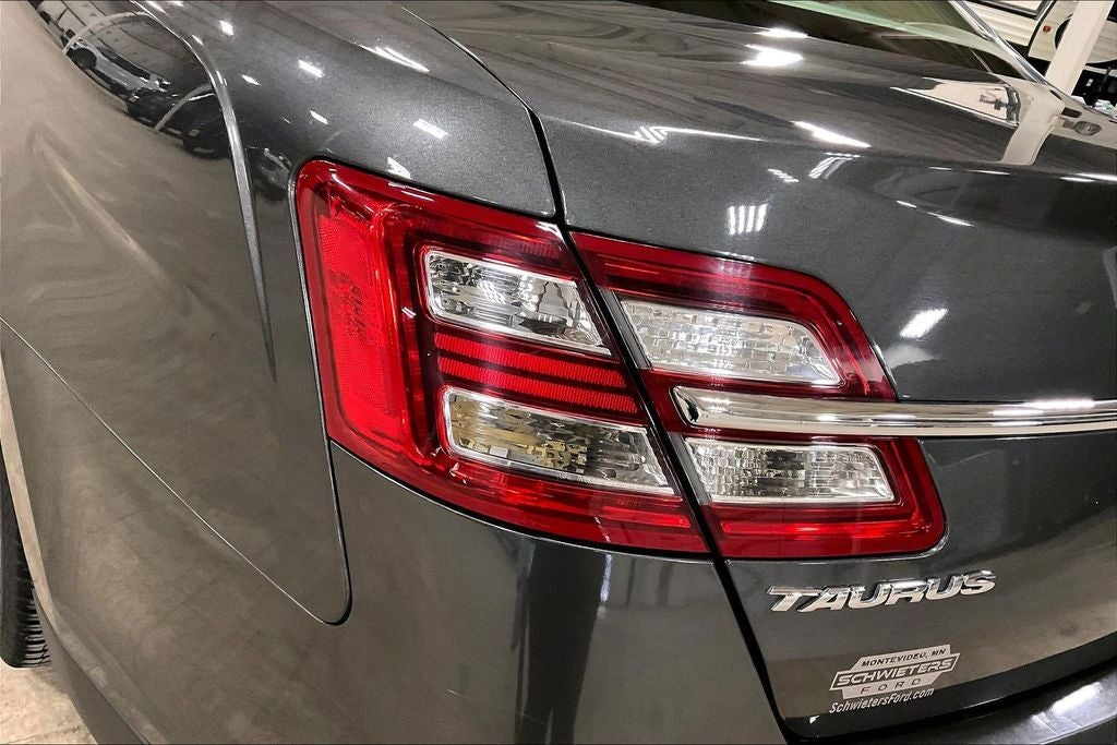2017 Ford Taurus Limited