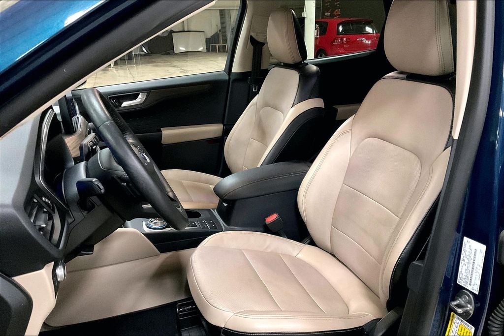 2020 Ford Escape Titanium