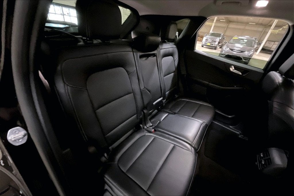 2025 Ford Escape Platinum
