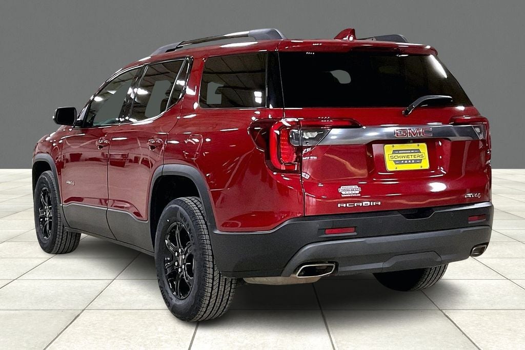 2023 GMC Acadia AT4