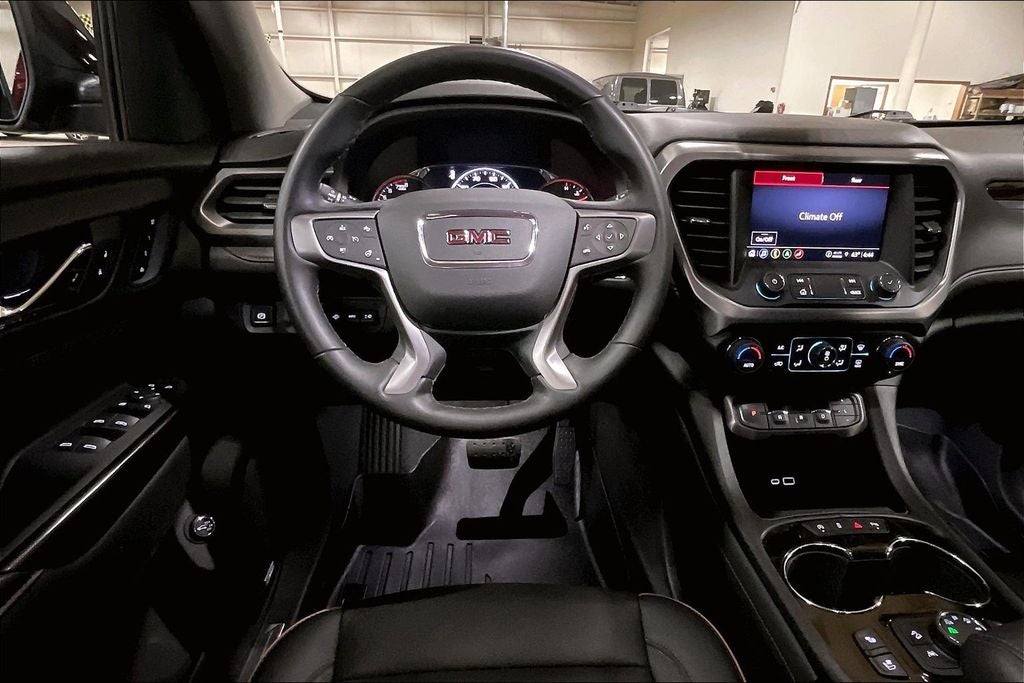 2023 GMC Acadia AT4