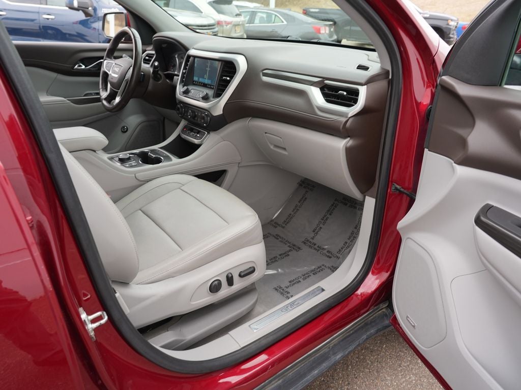 2020 GMC Acadia SLT
