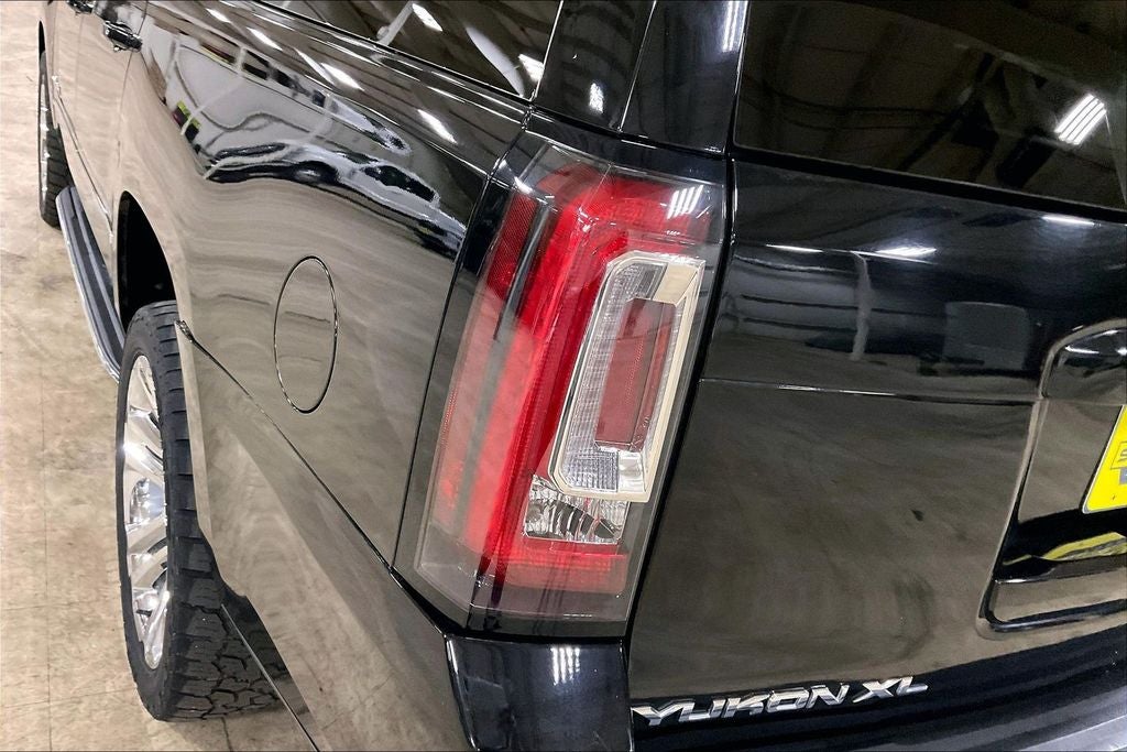 2017 GMC Yukon XL SLT