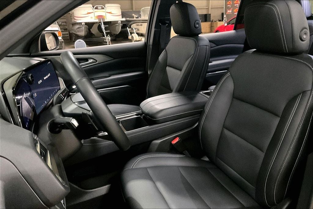 2025 Chevrolet Traverse LT 2LT