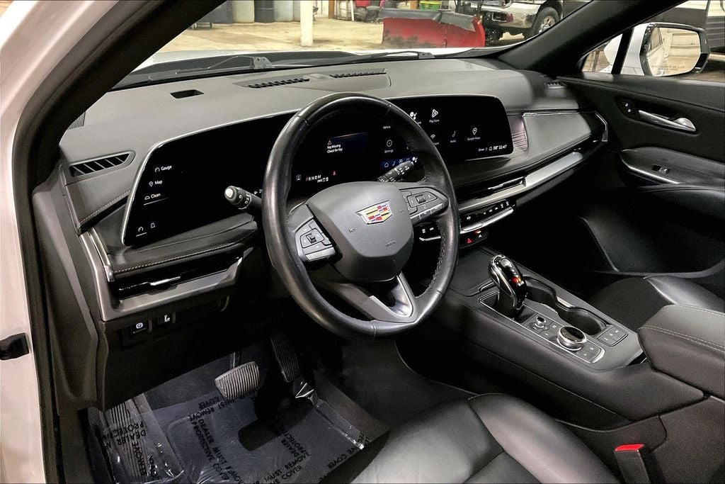 2024 Cadillac XT4 Premium Luxury