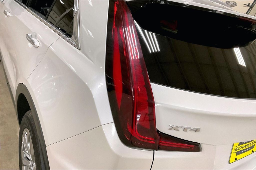 2024 Cadillac XT4 Premium Luxury