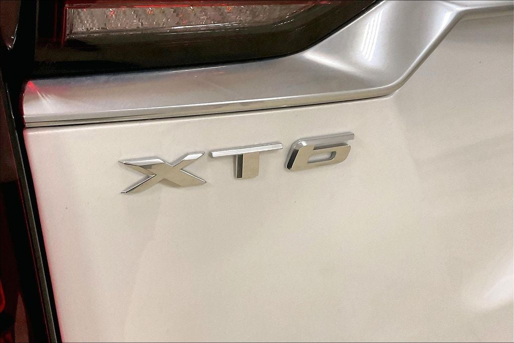 2024 Cadillac XT6 Luxury