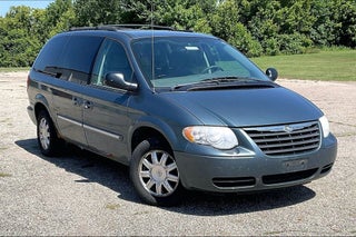 2005 Chrysler Town &amp; Country Touring
