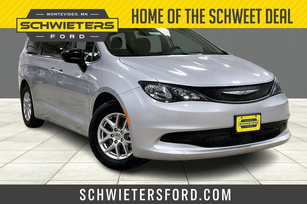 2024 Chrysler Voyager LX