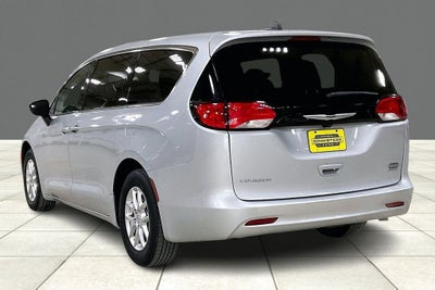 2024 Chrysler Voyager LX