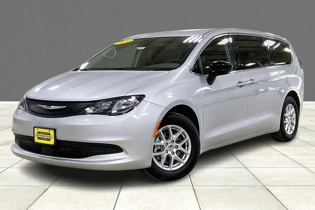 2024 Chrysler Voyager LX