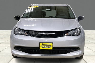 2024 Chrysler Voyager LX