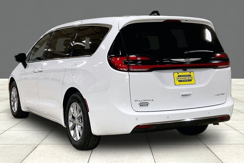 2026 Chrysler Pacifica Limited