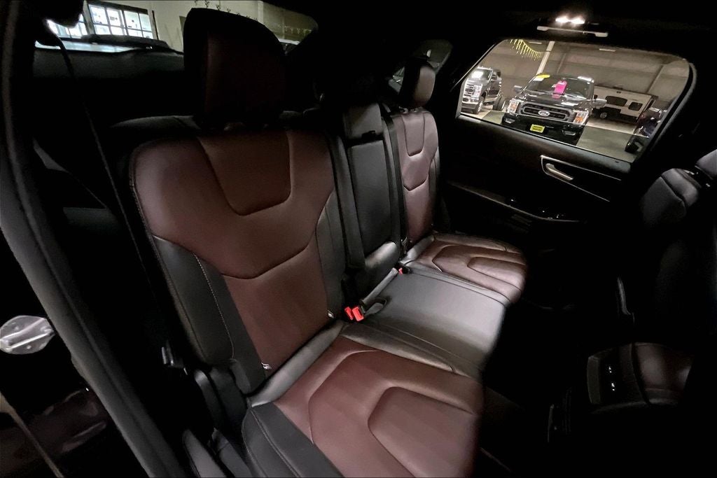 2020 Ford Edge Titanium