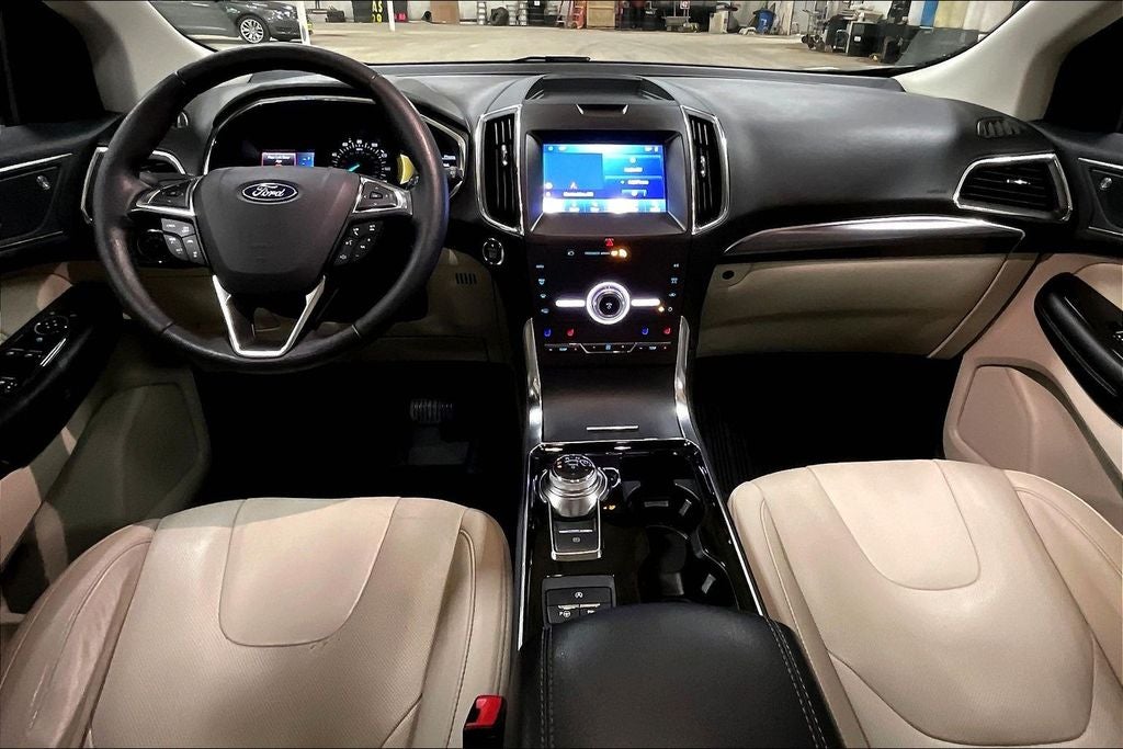 2020 Ford Edge Titanium