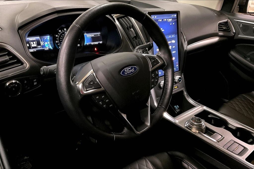 2023 Ford Edge Titanium