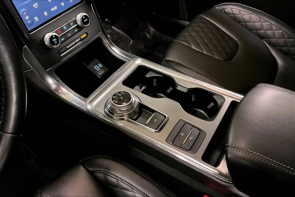 2023 Ford Edge Titanium