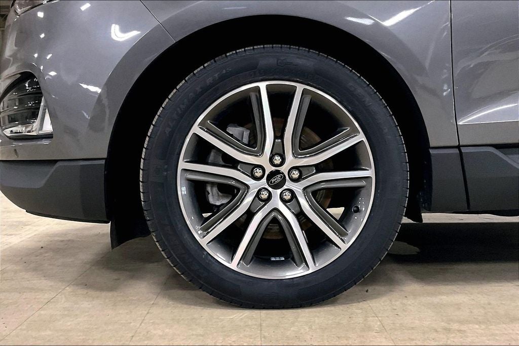 2023 Ford Edge Titanium