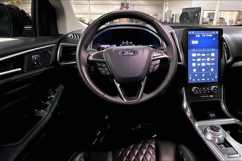 2024 Ford Edge Titanium