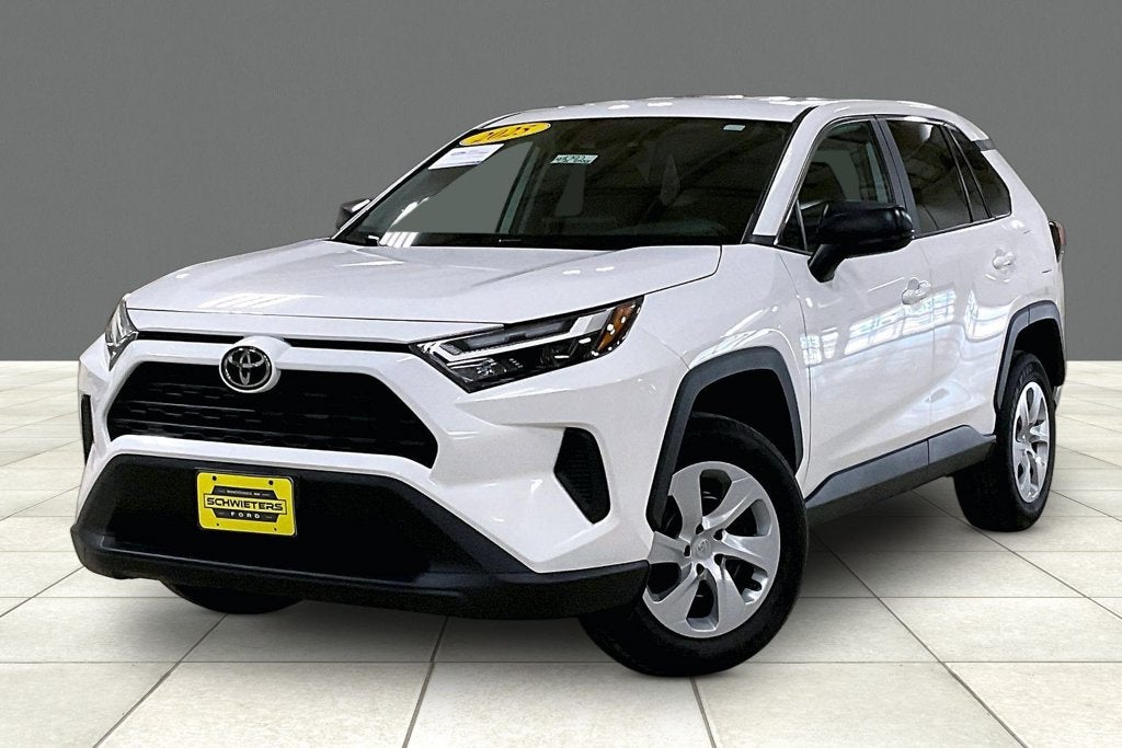 2025 Toyota RAV4 LE
