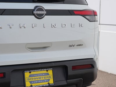 2023 Nissan Pathfinder SV