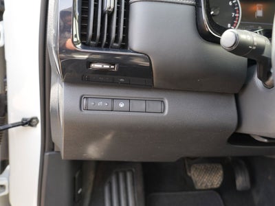 2023 Nissan Pathfinder SV