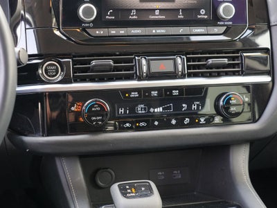 2023 Nissan Pathfinder SV
