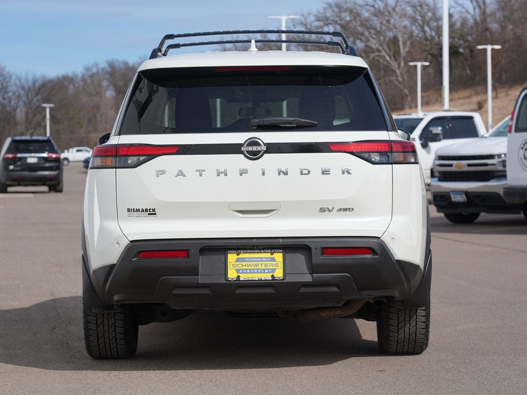 2023 Nissan Pathfinder SV