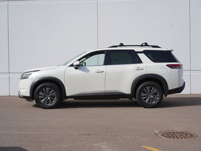 2023 Nissan Pathfinder SV