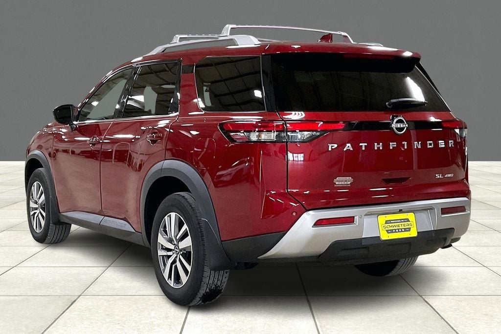 2023 Nissan Pathfinder SL