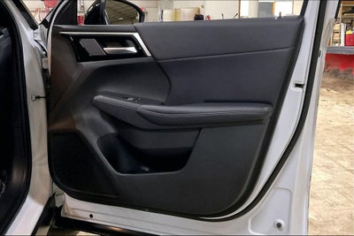 2023 Mitsubishi Outlander SE