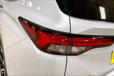 2023 Mitsubishi Outlander SE