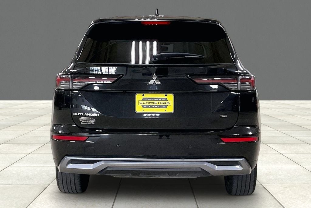 2025 Mitsubishi Outlander SE