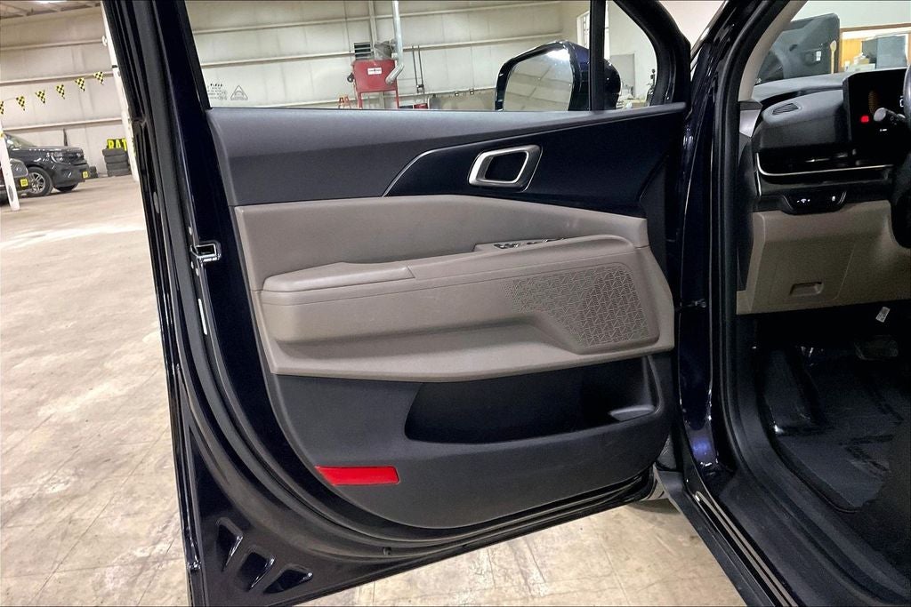 2025 Kia Carnival LXS