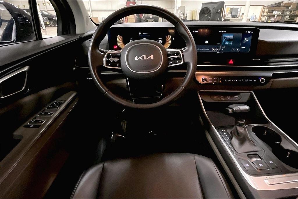 2025 Kia Carnival LXS