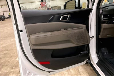 2025 Kia Carnival LXS