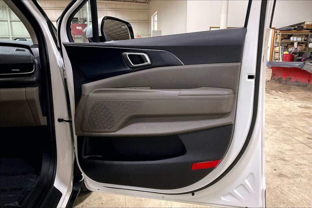 2025 Kia Carnival LXS