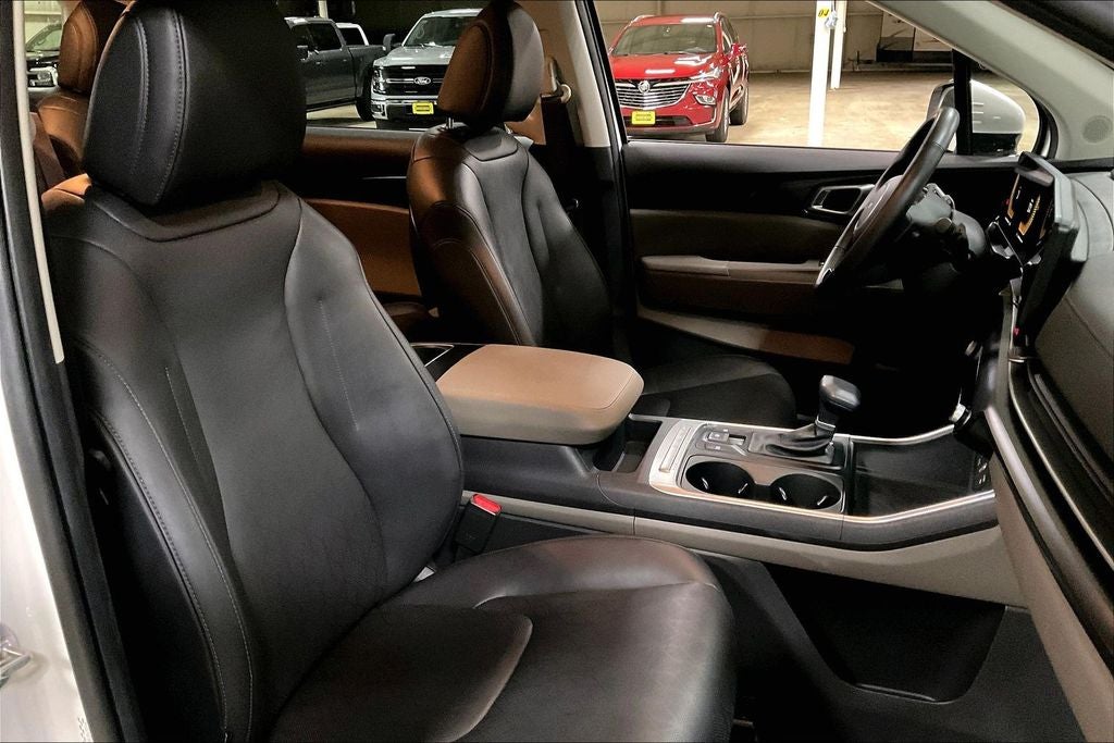 2025 Kia Carnival LXS