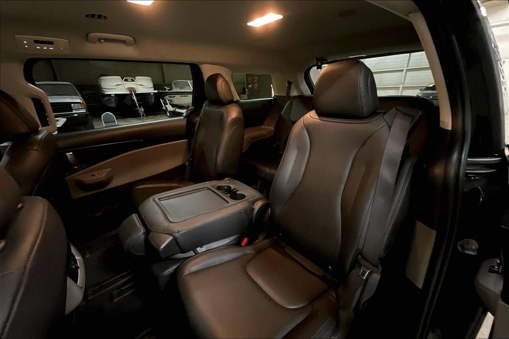 2025 Kia Carnival LXS